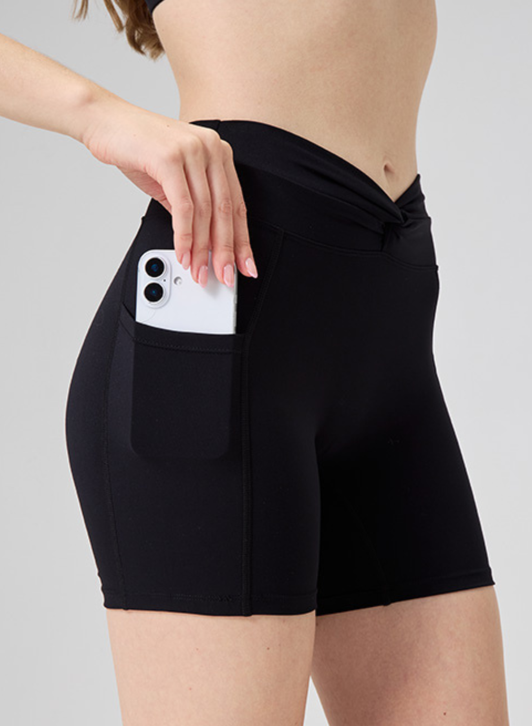 Sculpt Twist Pocket Shorts Black
